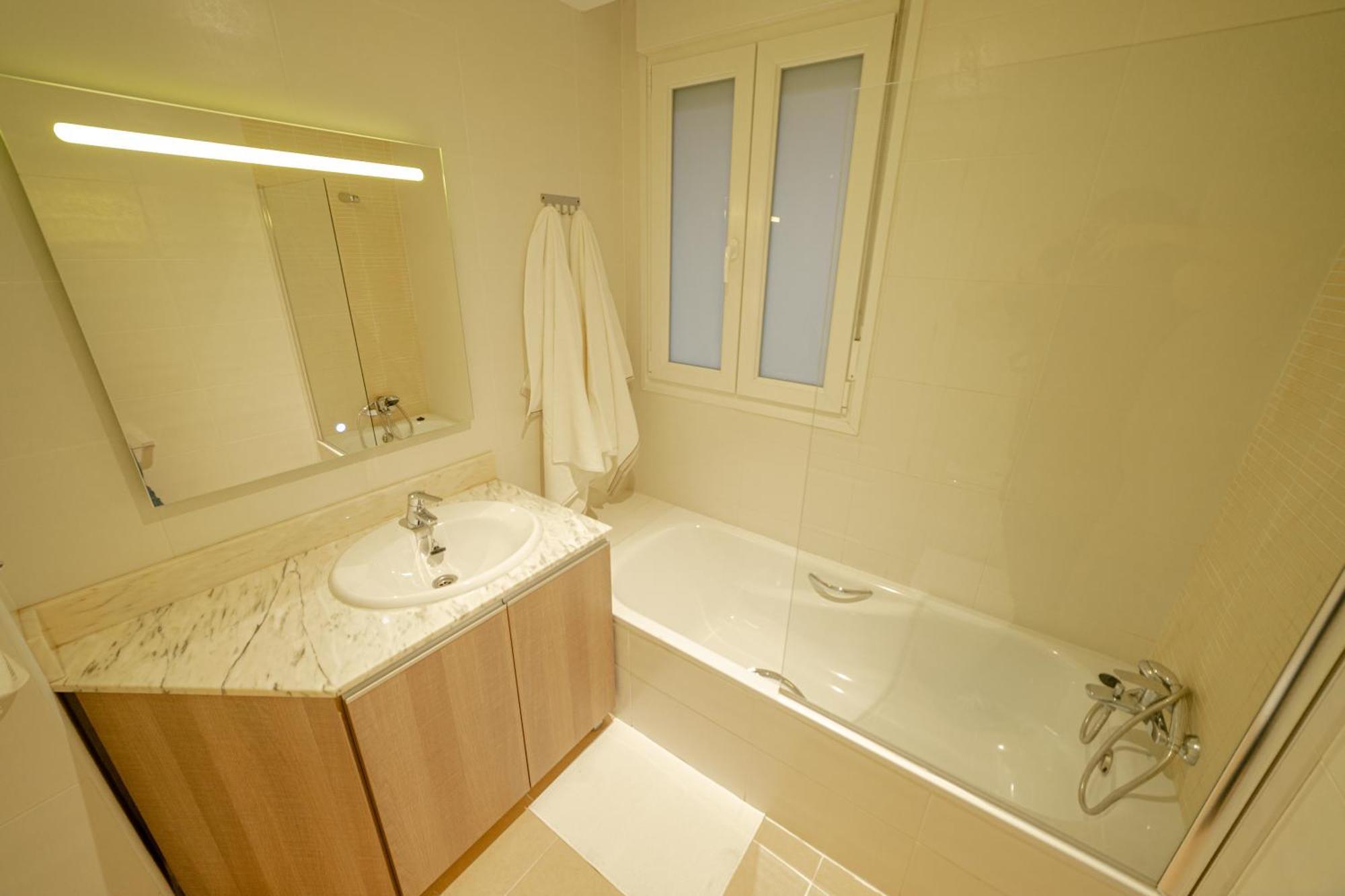 Hey Apartments 1A93 -Chamartin- マドリード エクステリア 写真